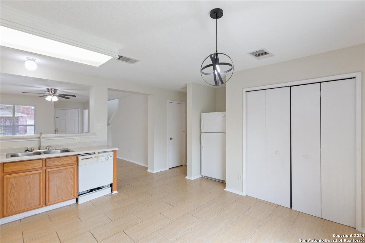 833 BARREL PT, San Antonio, TX 78251