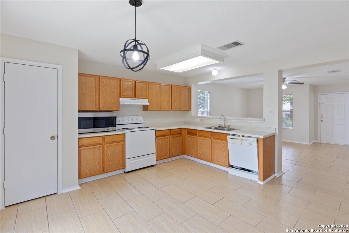 833 BARREL PT, San Antonio, TX 78251