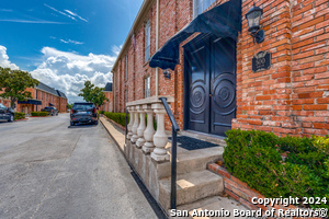 8033 New Braunfels Ave Listing Cover Image