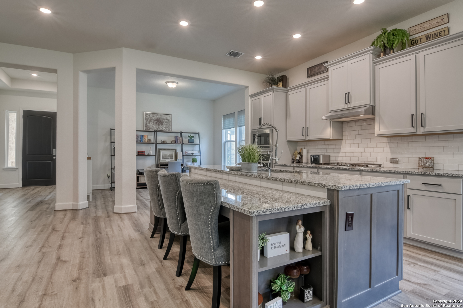 107 Cheslyn, Boerne, TX 78006