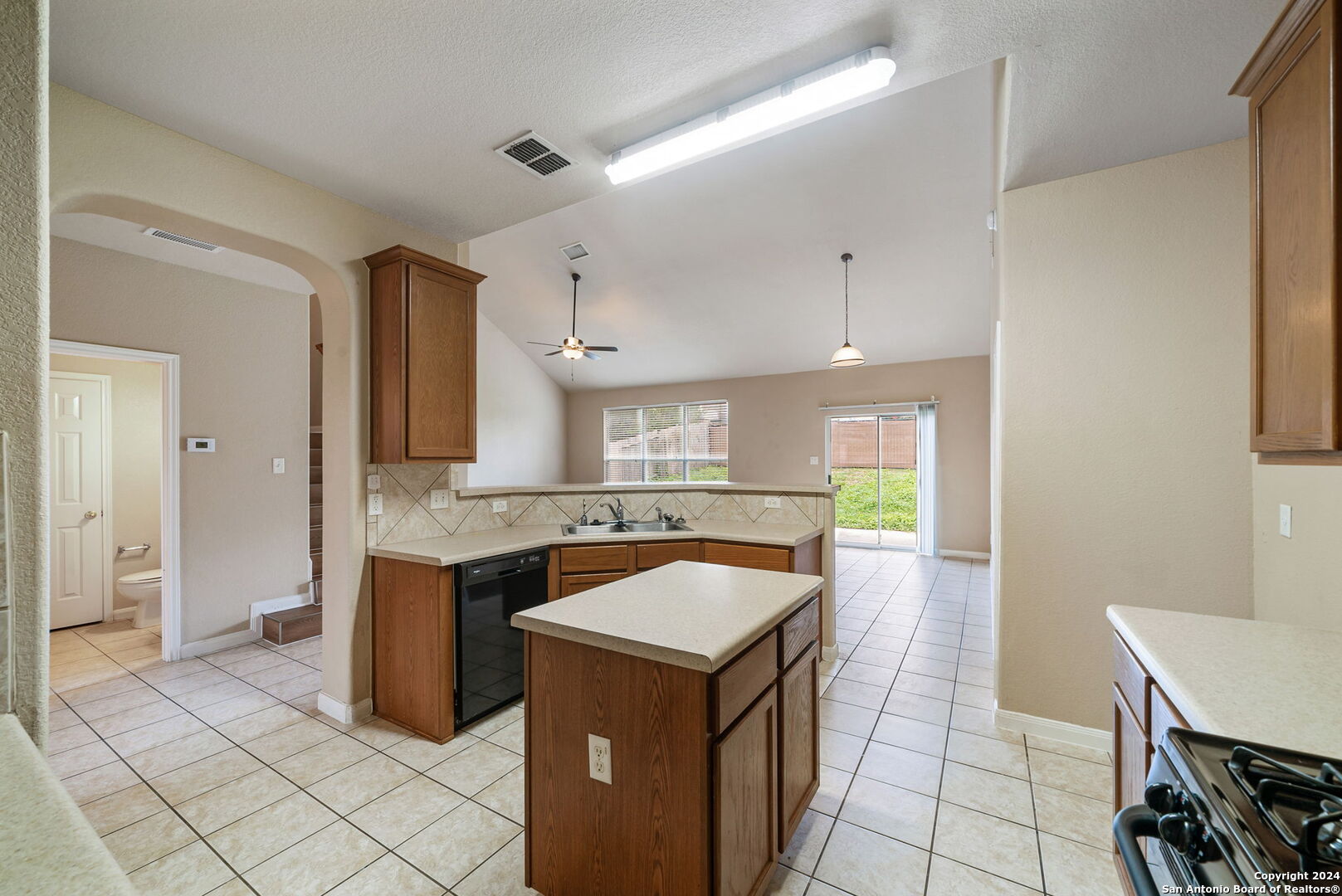 25811 Copperas Ln, San Antonio, TX 78260