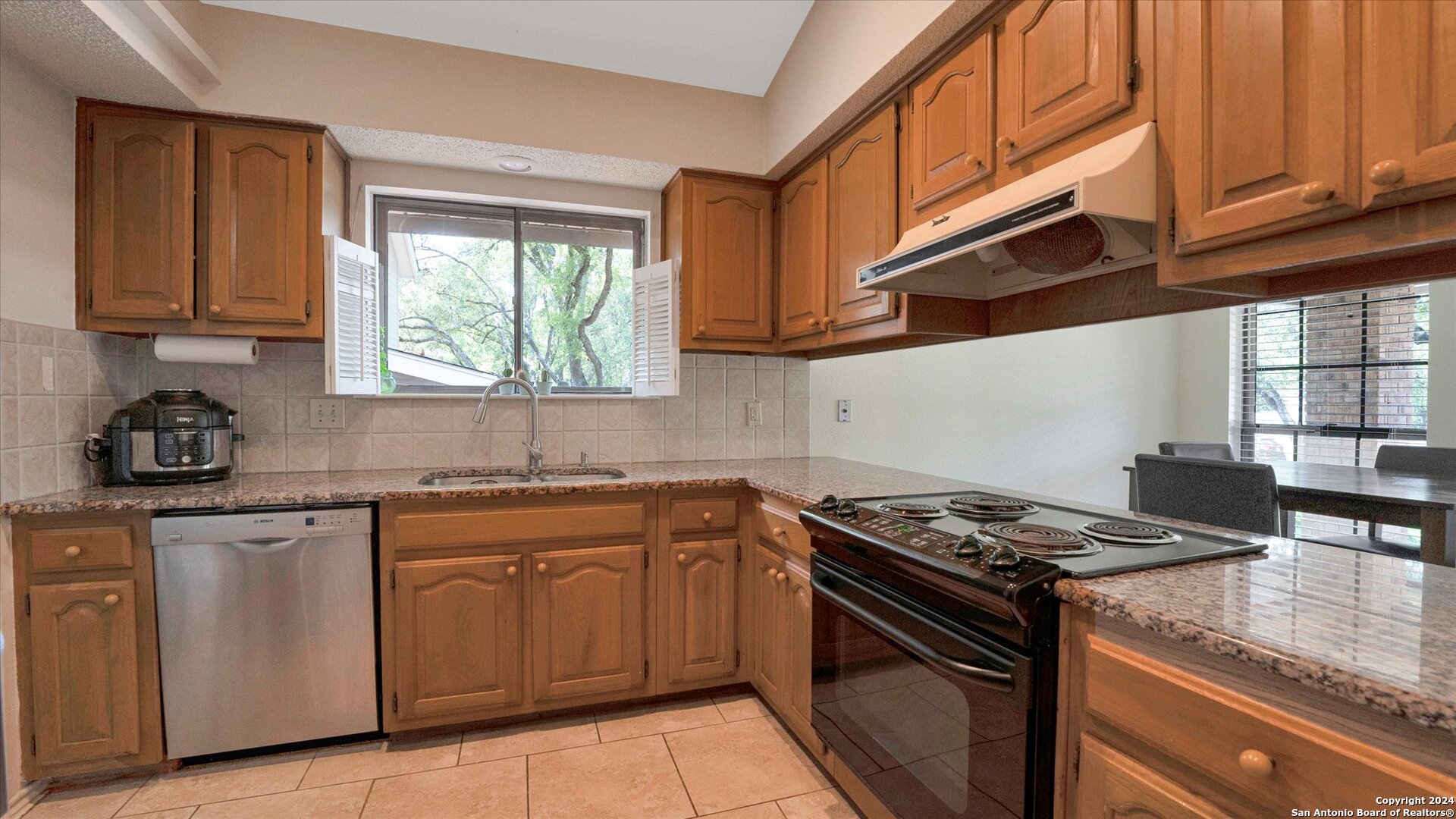 2626 LOCKHILL SELMA RD, San Antonio, TX 78230