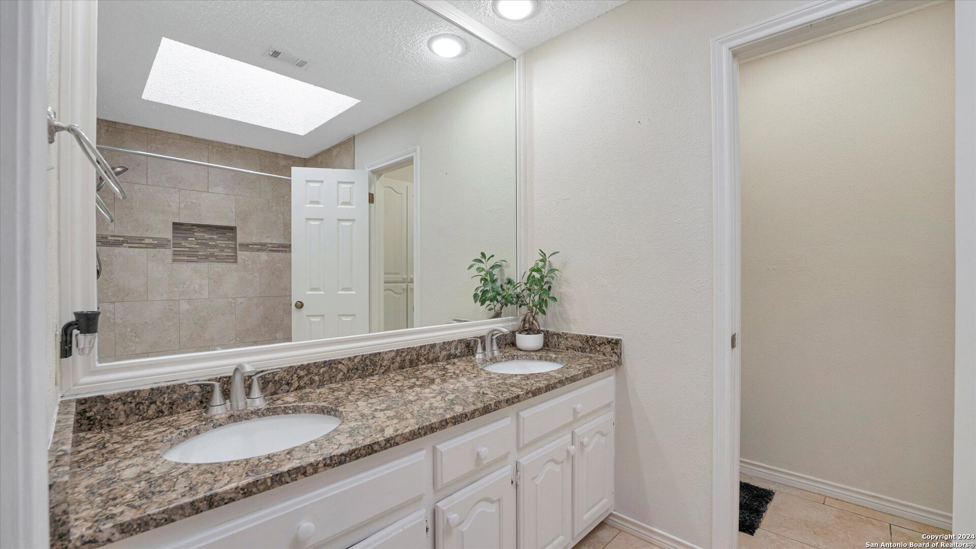 2626 LOCKHILL SELMA RD, San Antonio, TX 78230