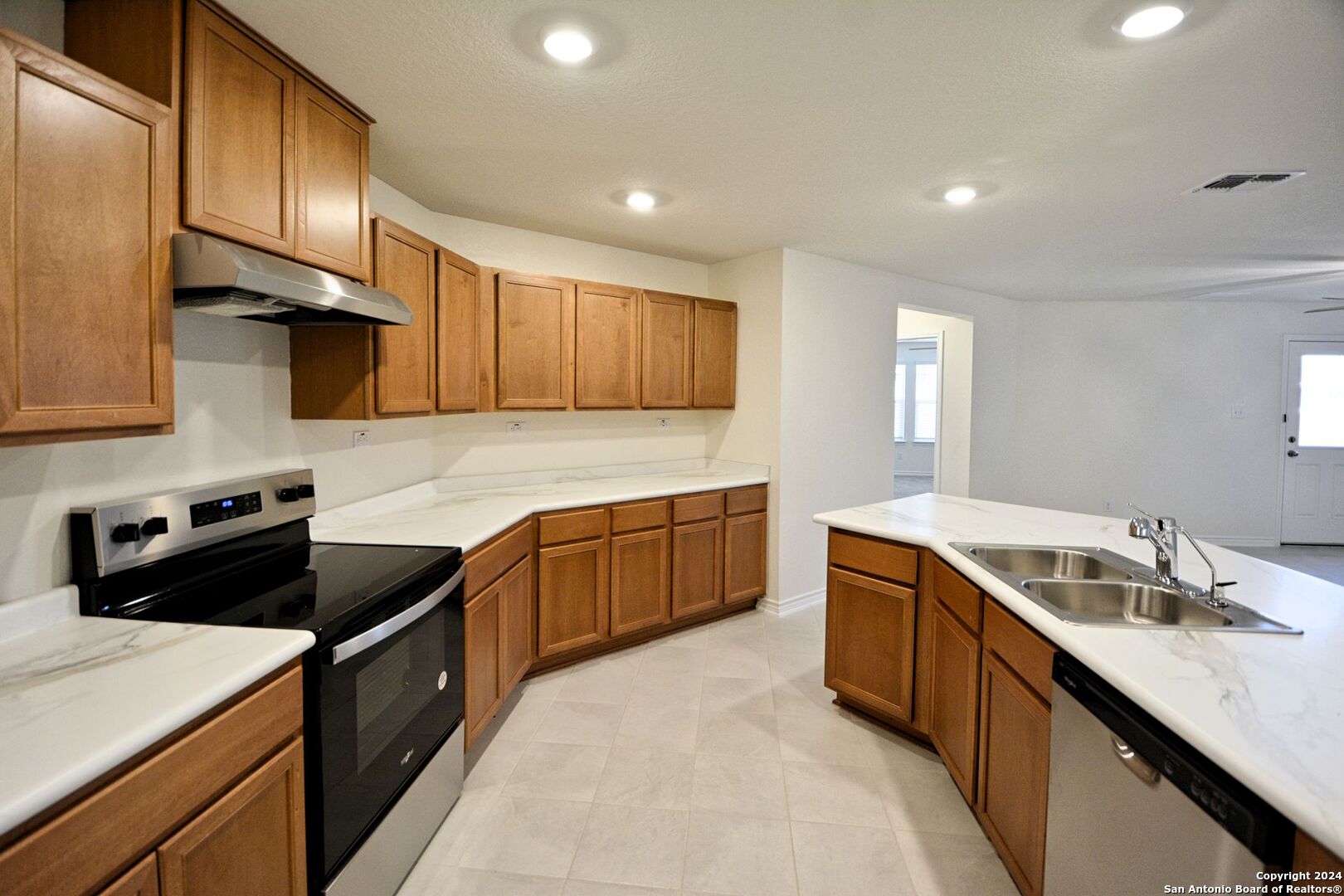 544 DAKOTA CRK, New Braunfels, TX 78130