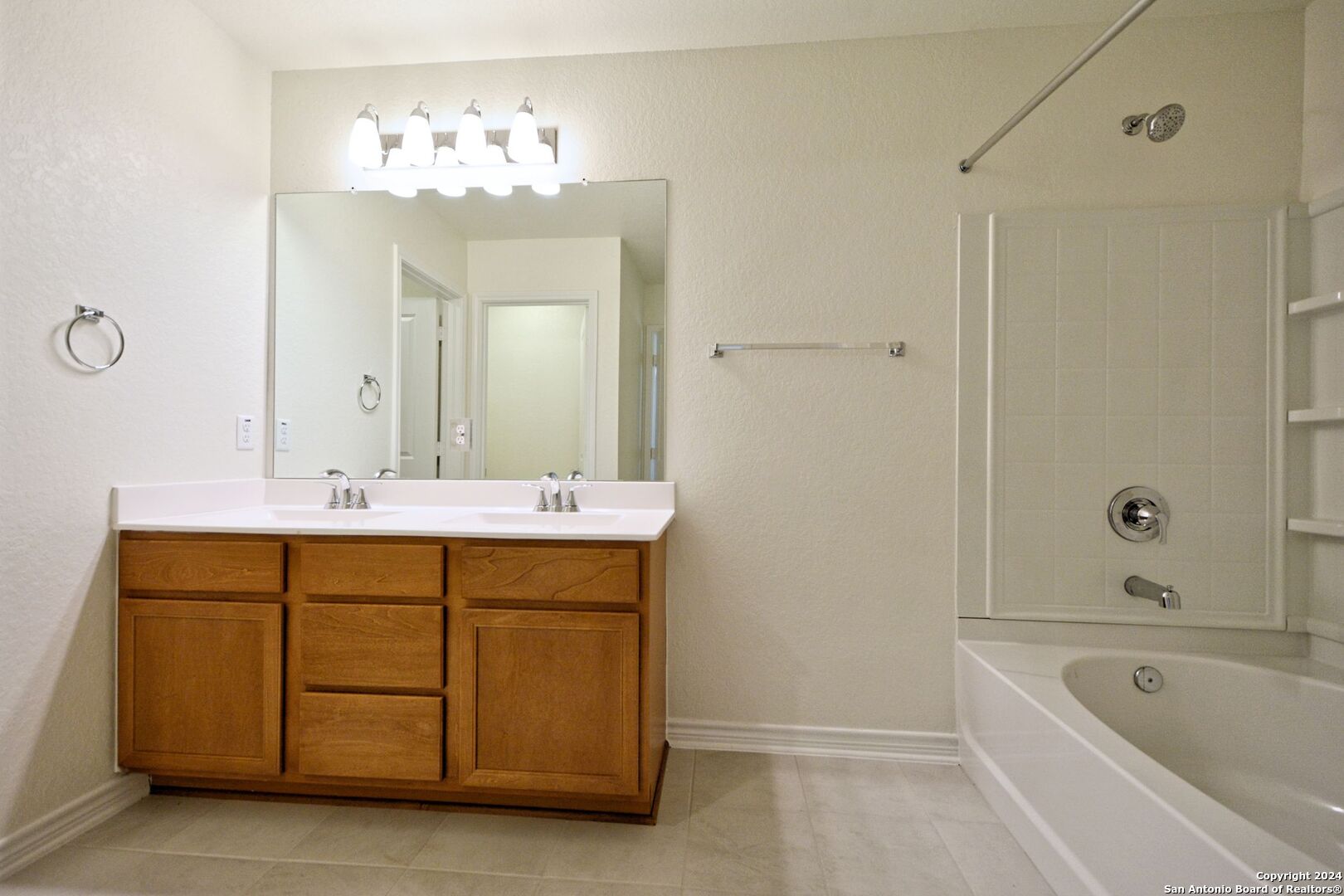 544 DAKOTA CRK, New Braunfels, TX 78130