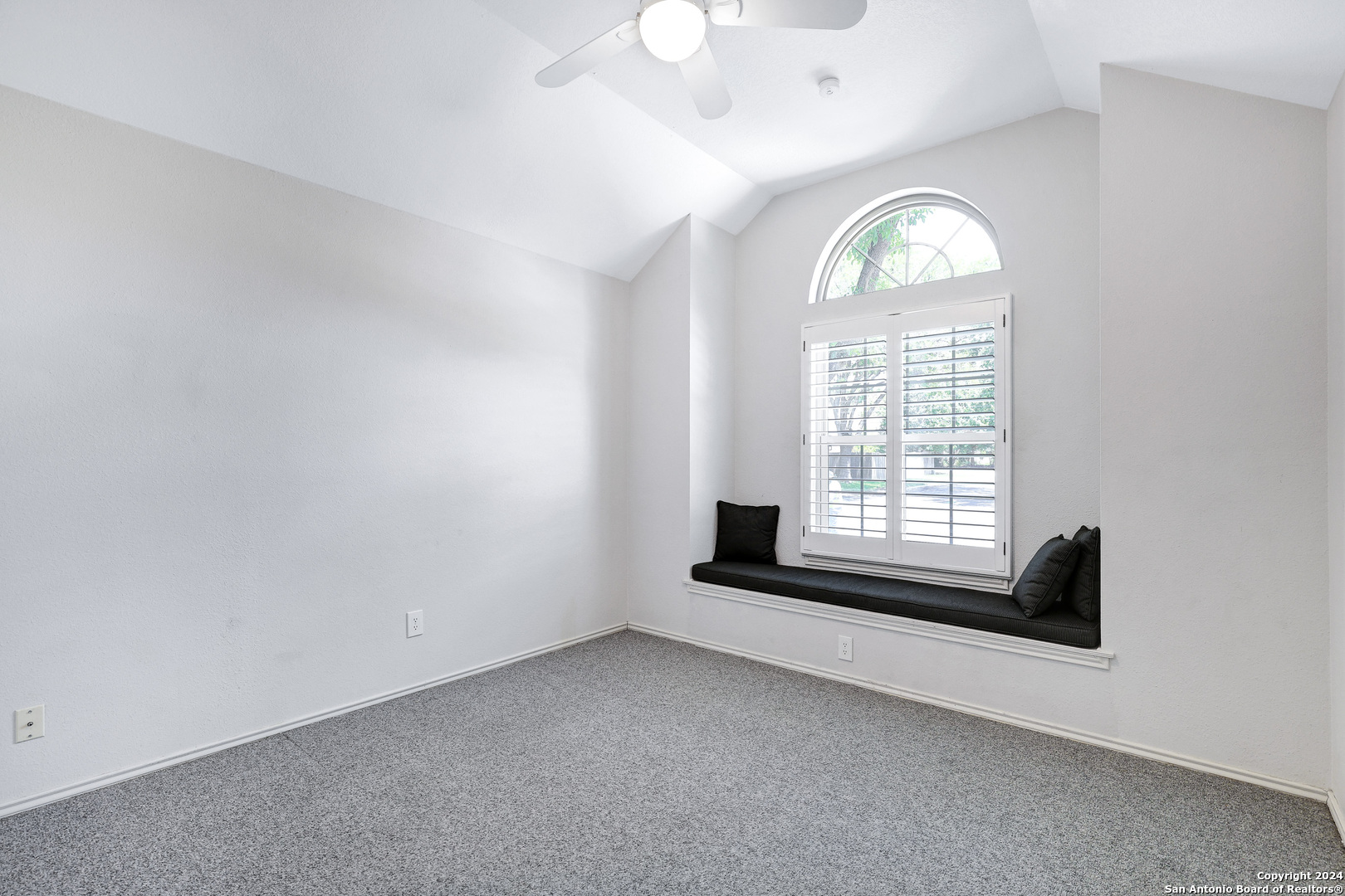9511 BONNY BRG, San Antonio, TX 78240