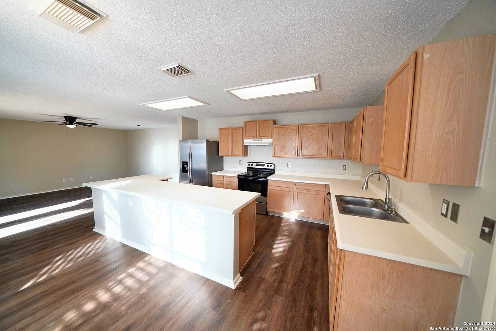 264 VICTORIA PT, Schertz, TX 78154