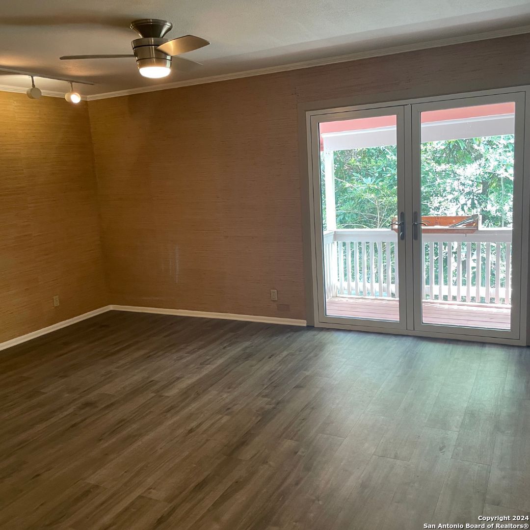 1st Living Area