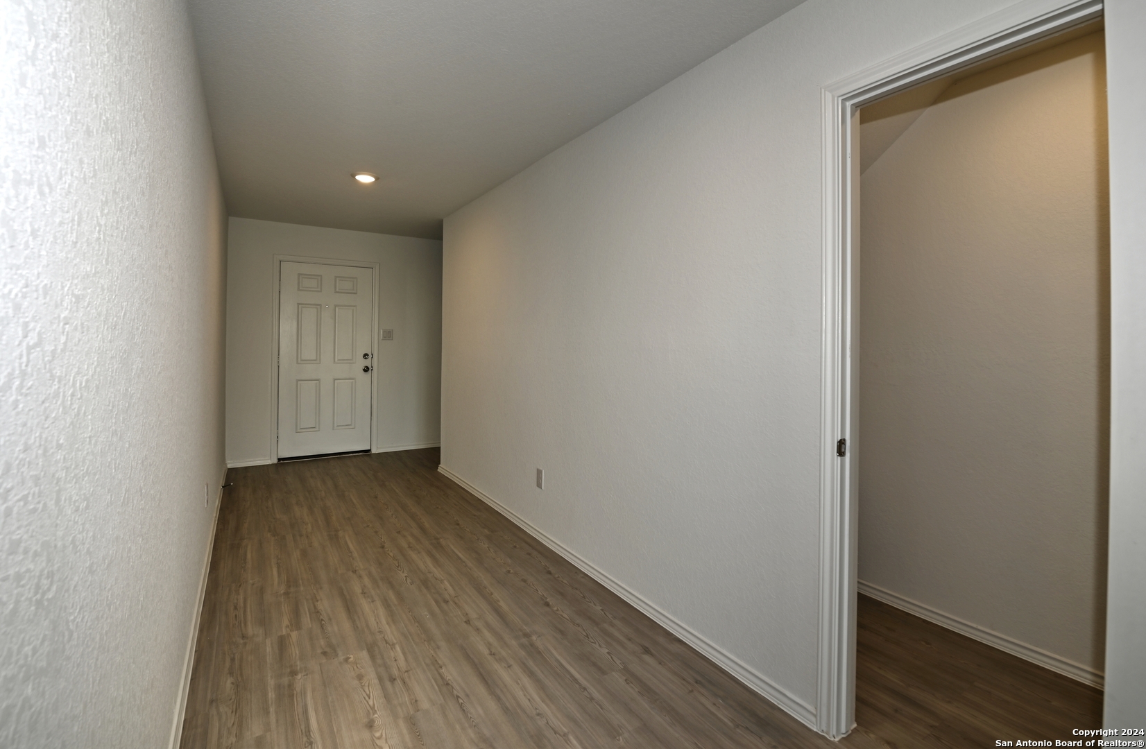 211 KAYDEN CT, Marion, TX 78124