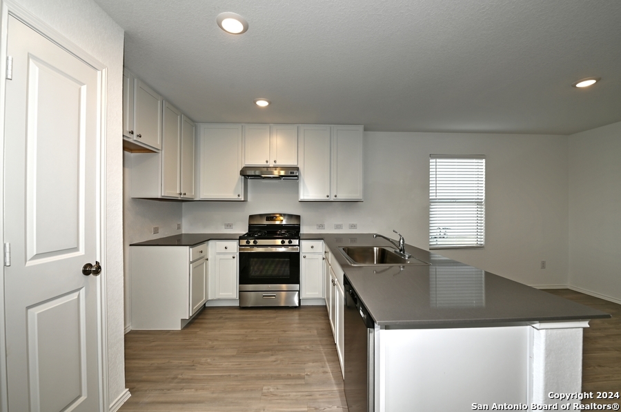 211 KAYDEN CT, Marion, TX 78124