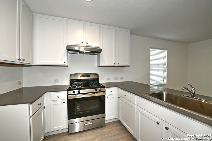 211 KAYDEN CT, Marion, TX 78124