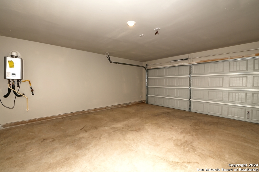 211 KAYDEN CT, Marion, TX 78124