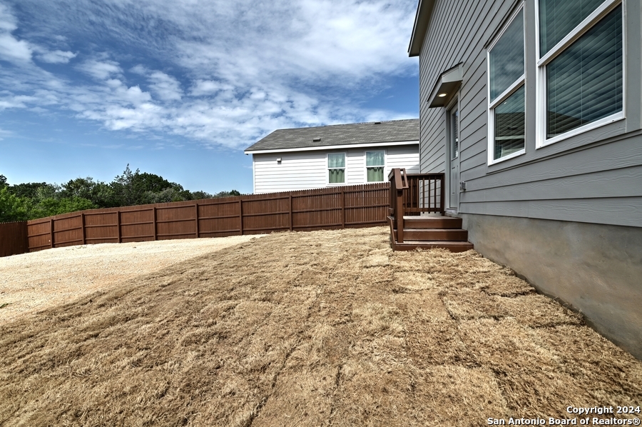 211 KAYDEN CT, Marion, TX 78124