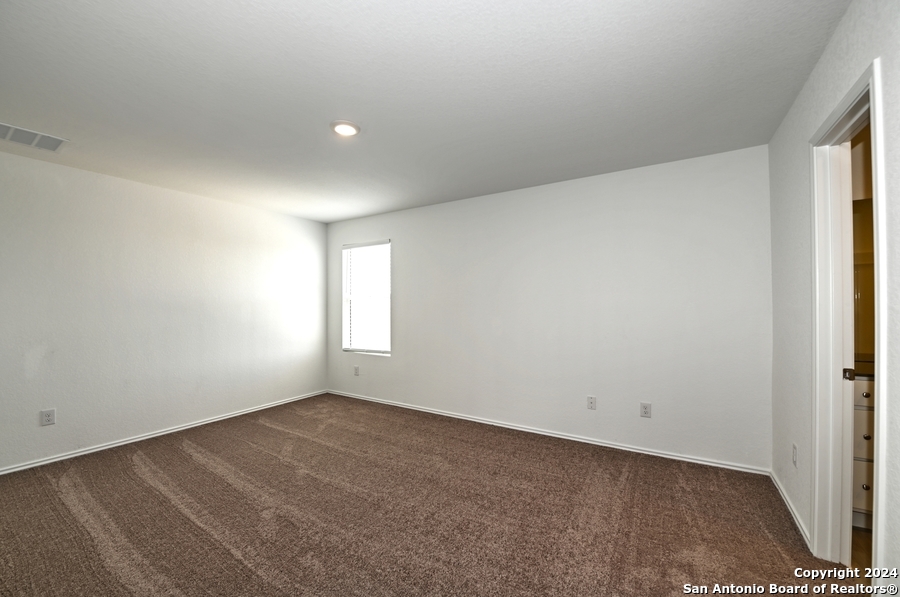 211 KAYDEN CT, Marion, TX 78124