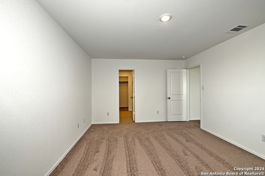 211 KAYDEN CT, Marion, TX 78124