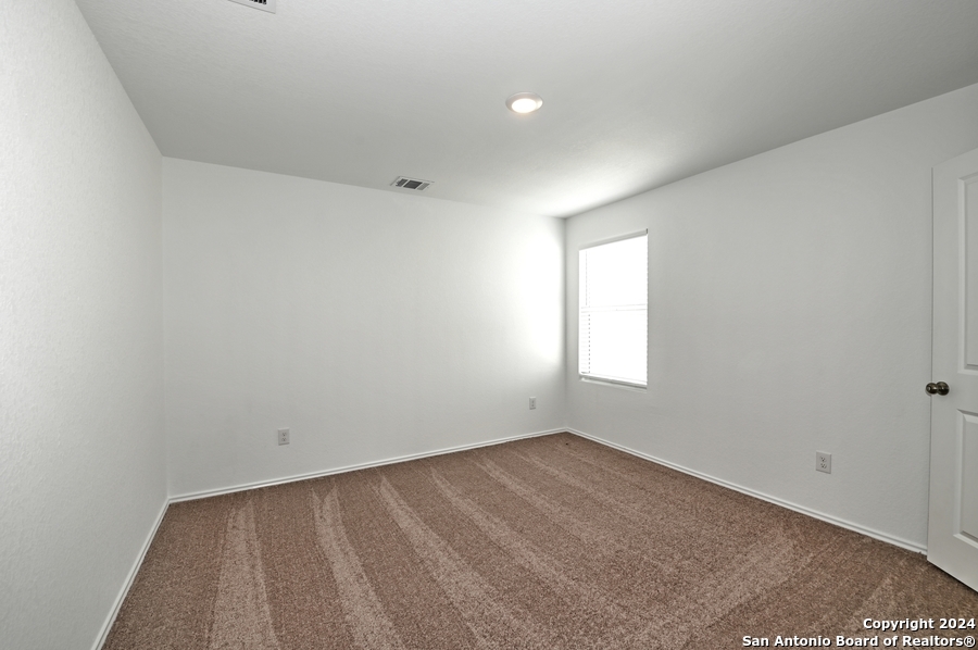 211 KAYDEN CT, Marion, TX 78124