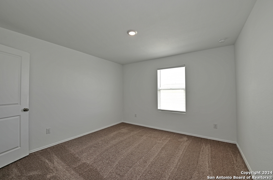 211 KAYDEN CT, Marion, TX 78124