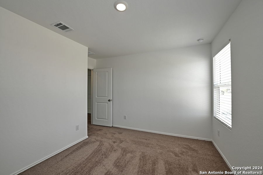 211 KAYDEN CT, Marion, TX 78124