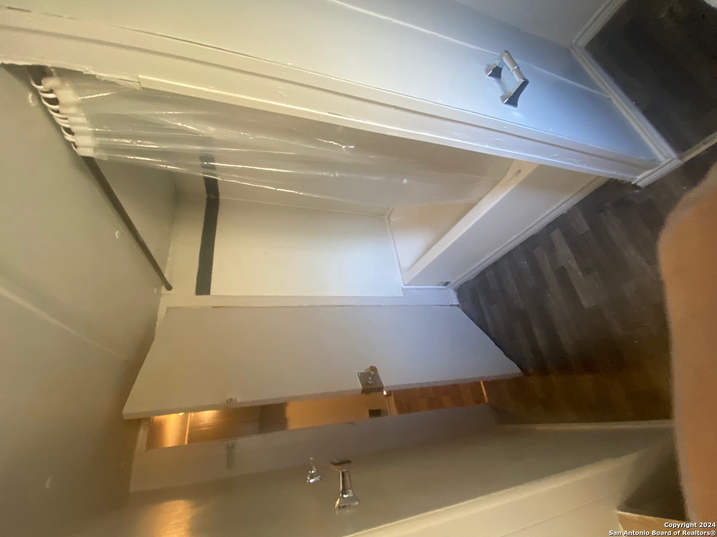 1102 Simmons Ave., #4, Jourdanton, TX 78026