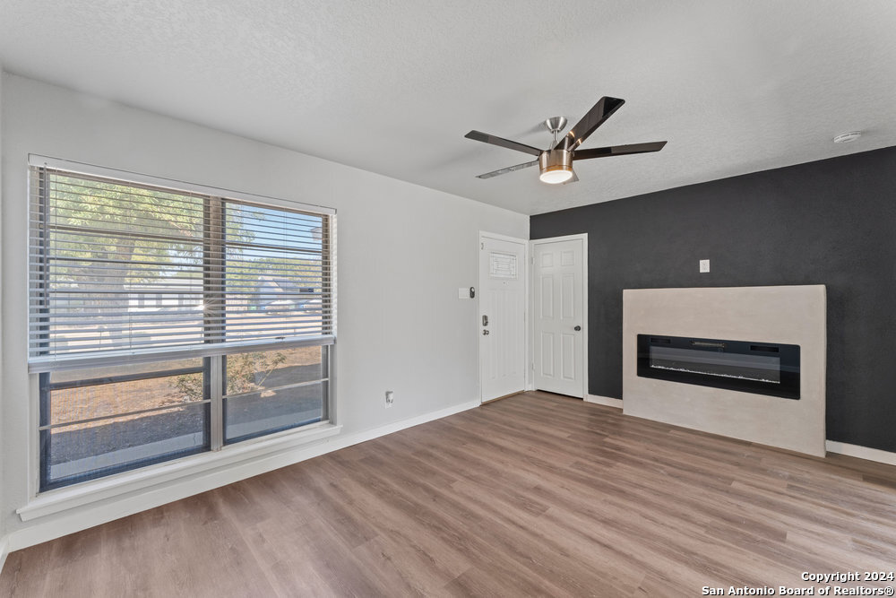 7210 CLOVERFIELD LN, San Antonio, TX 78227