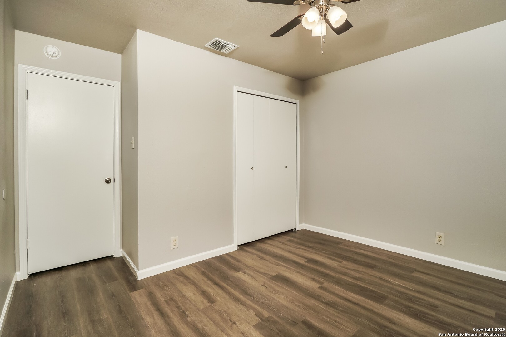 8858 MEADOW RANGE ST, San Antonio, TX 78250