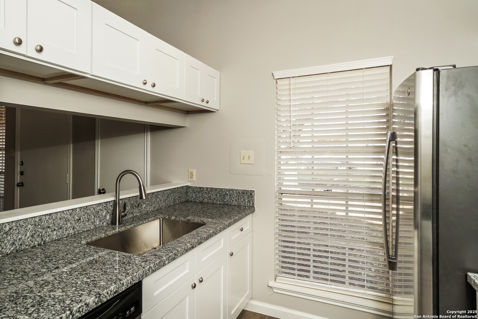 8858 MEADOW RANGE ST, San Antonio, TX 78250