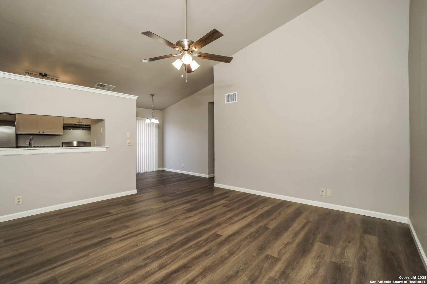 8858 MEADOW RANGE ST, San Antonio, TX 78250