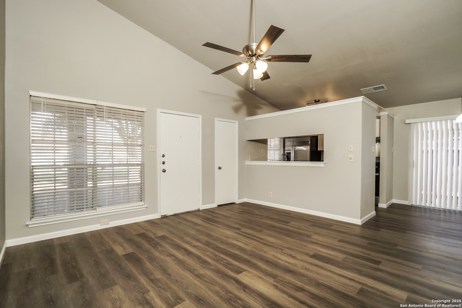 8858 MEADOW RANGE ST, San Antonio, TX 78250