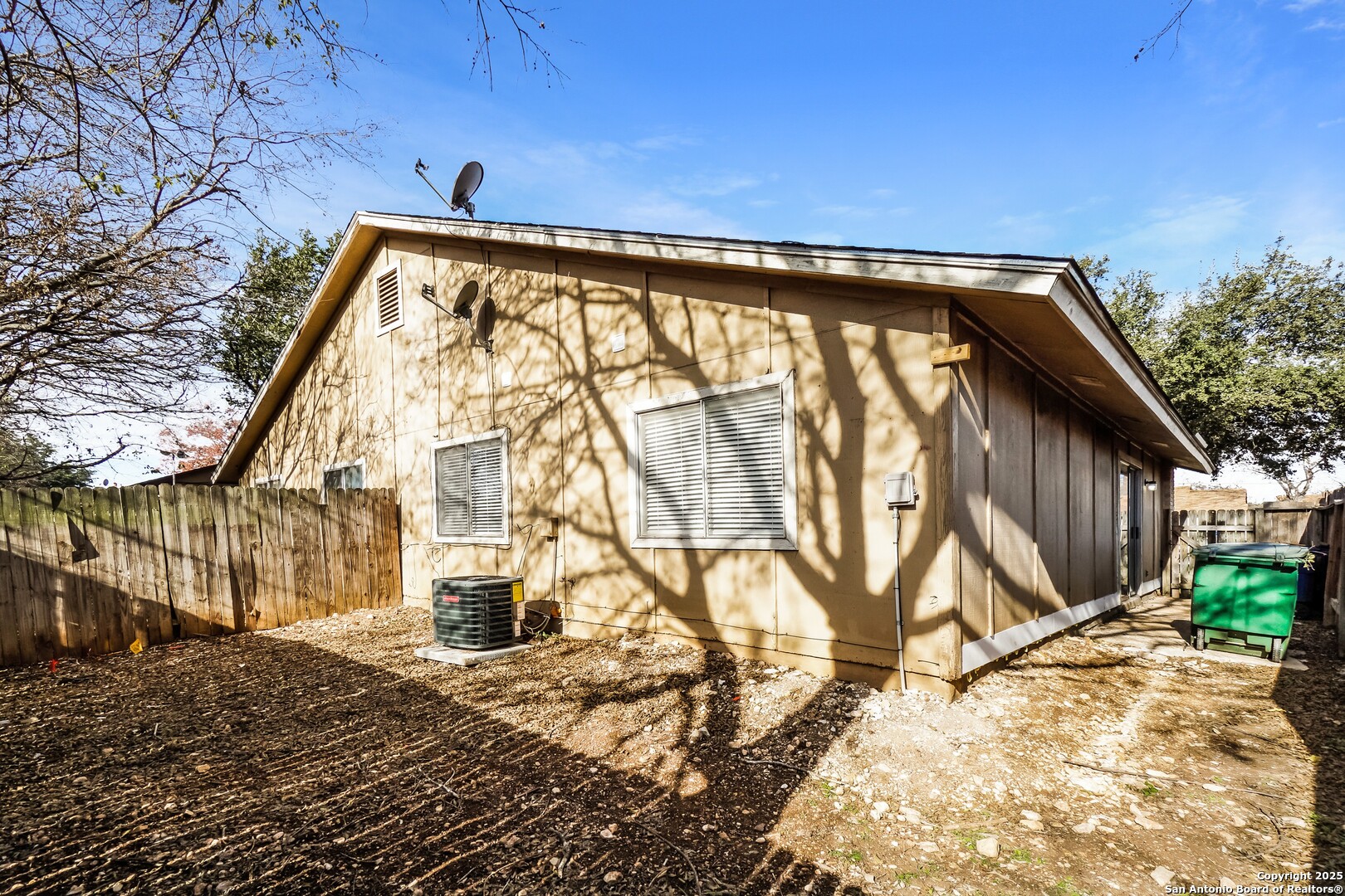 8858 MEADOW RANGE ST, San Antonio, TX 78250