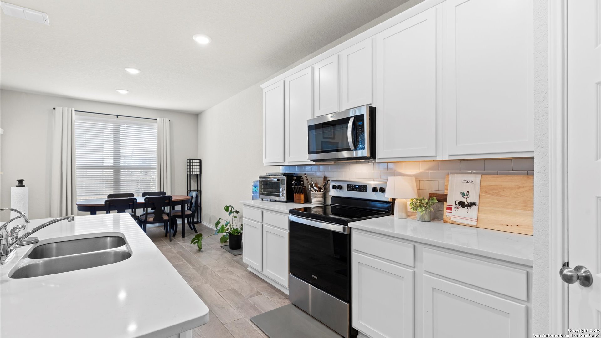 2437 HIDDENBROOKE TRCE, Seguin, TX 78155