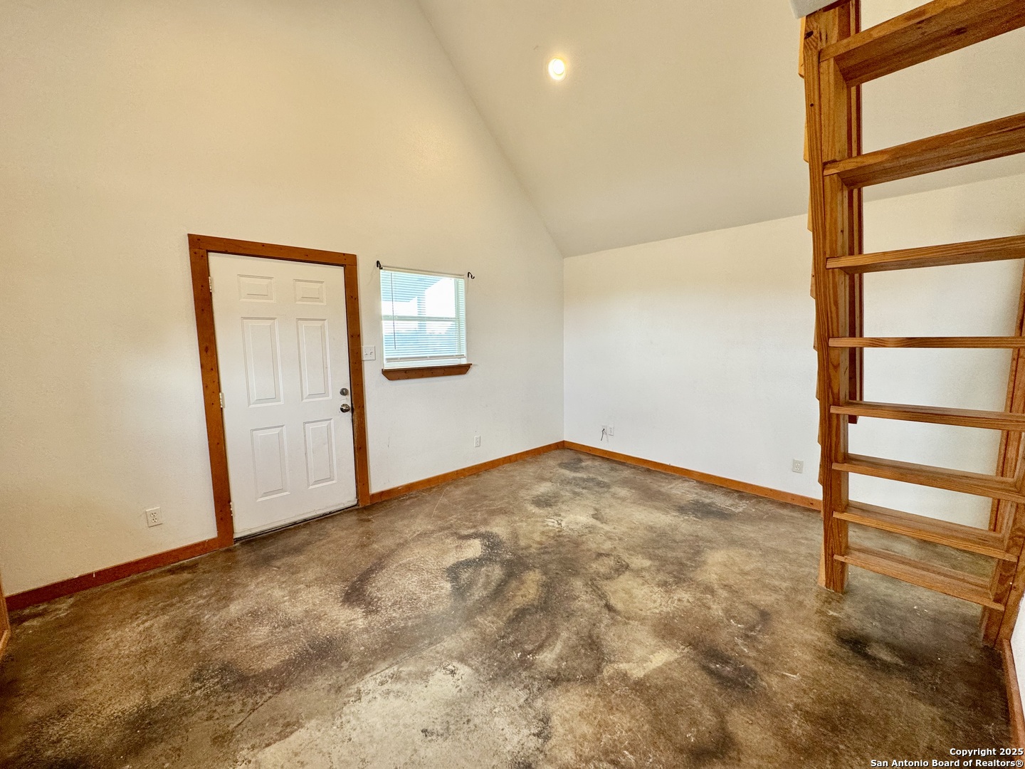573 State Highway 97 E, #110, Floresville, TX 78114