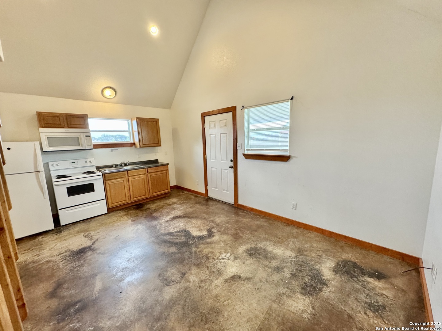 573 State Highway 97 E, #110, Floresville, TX 78114