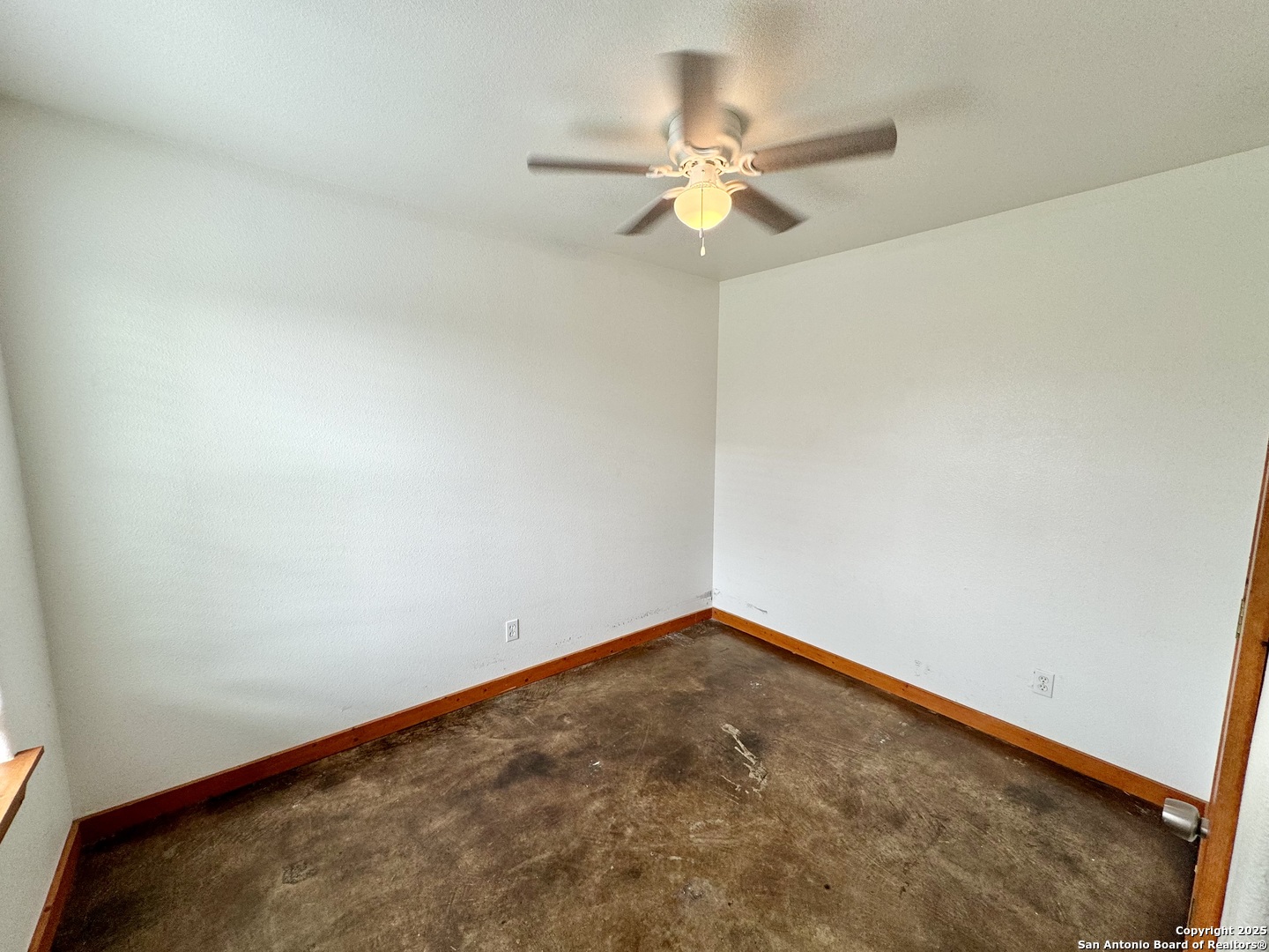 573 State Highway 97 E, #110, Floresville, TX 78114