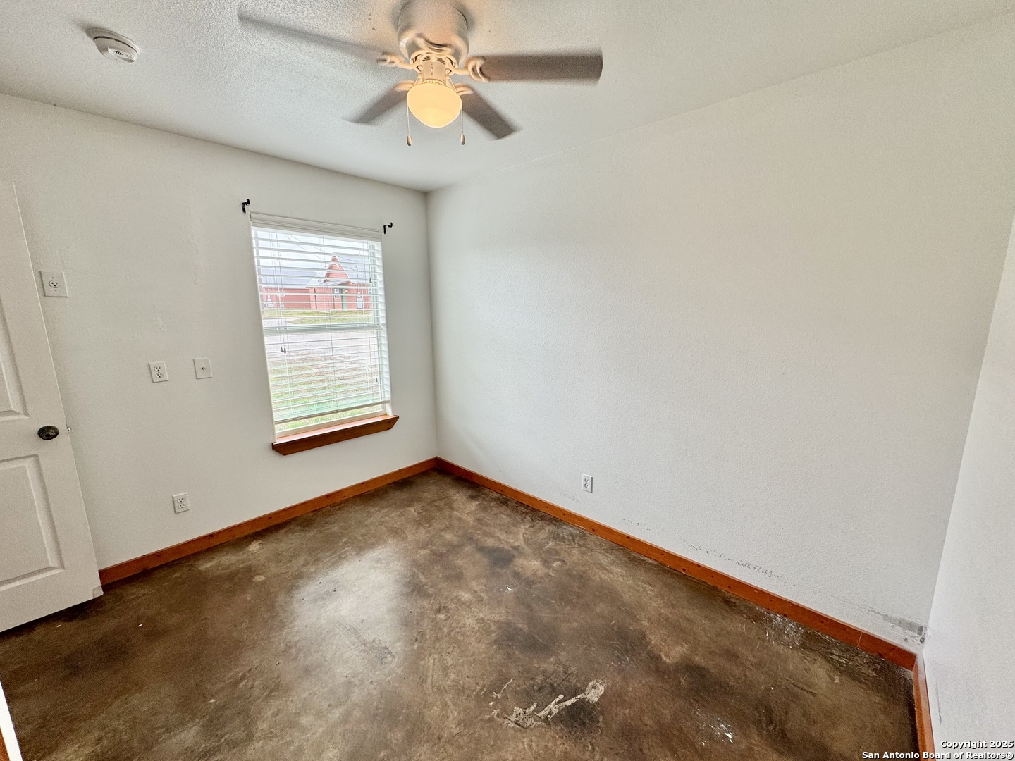 573 State Highway 97 E, #110, Floresville, TX 78114