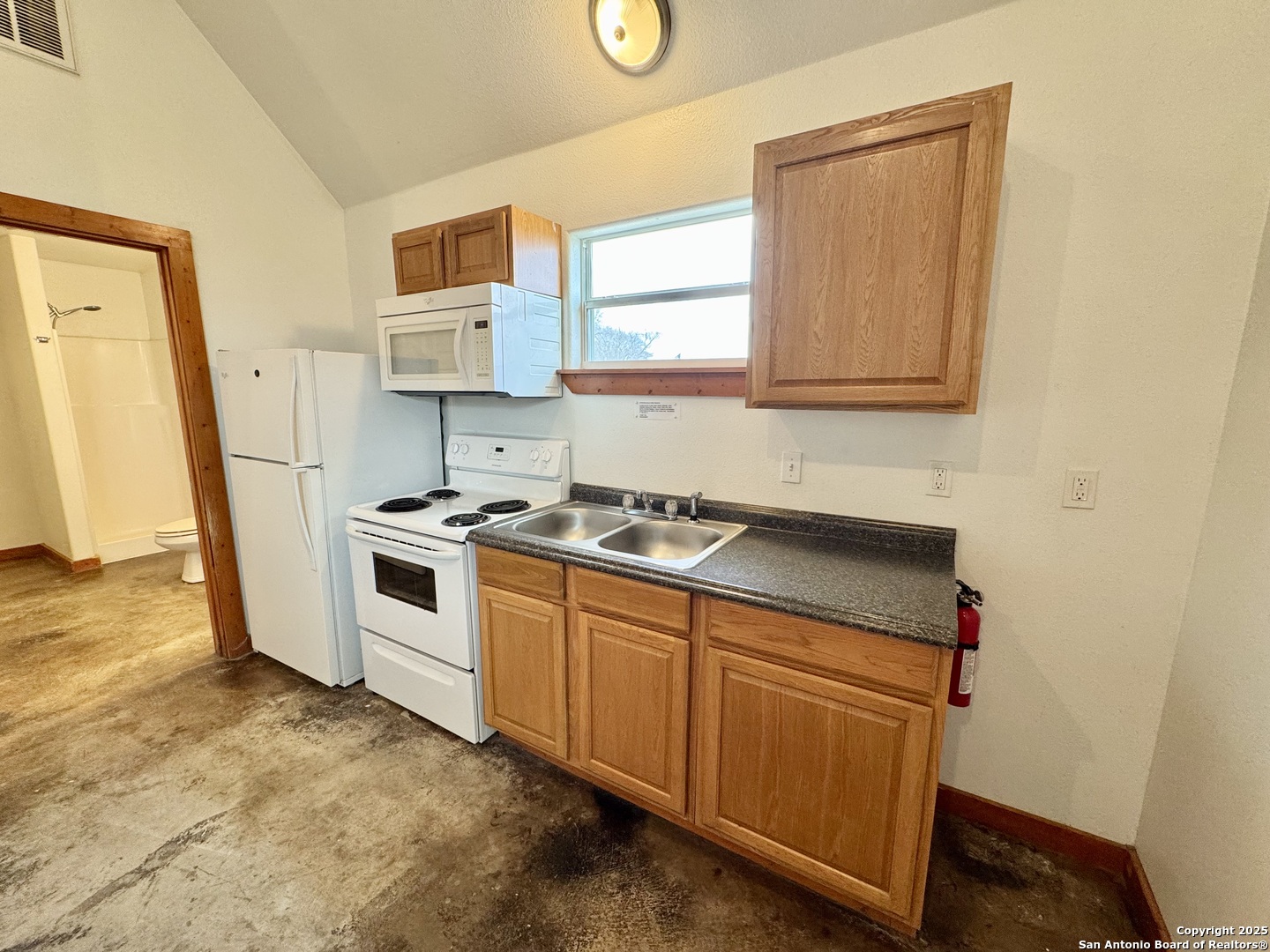 573 State Highway 97 E, #110, Floresville, TX 78114