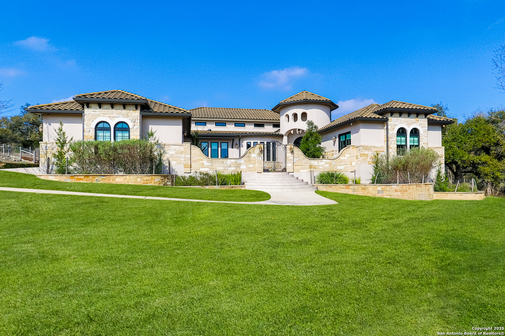 316 CLEAR LAKE DR, New Braunfels, TX 78132