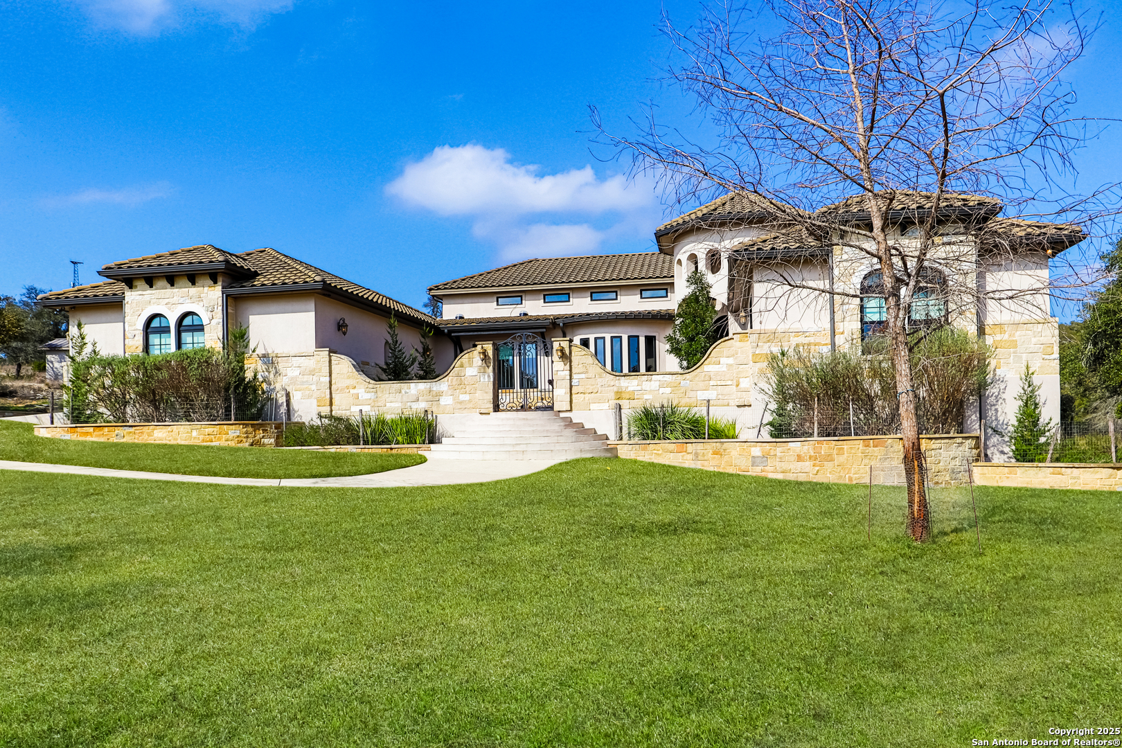 316 CLEAR LAKE DR, New Braunfels, TX 78132