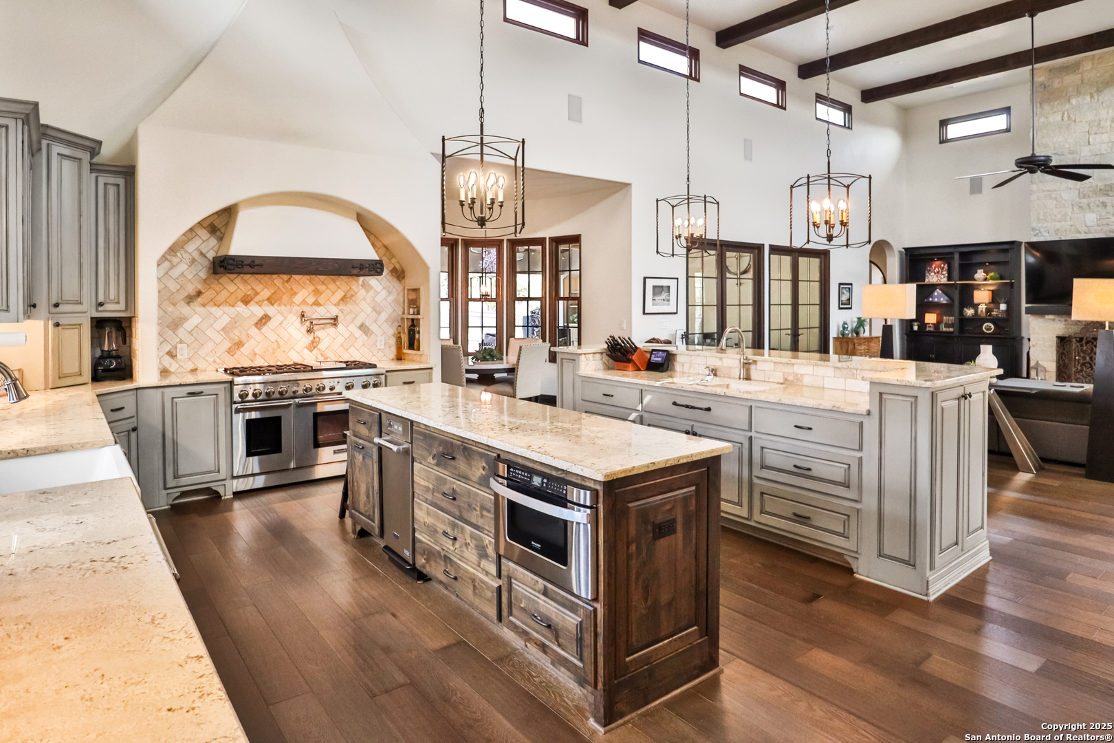 316 CLEAR LAKE DR, New Braunfels, TX 78132