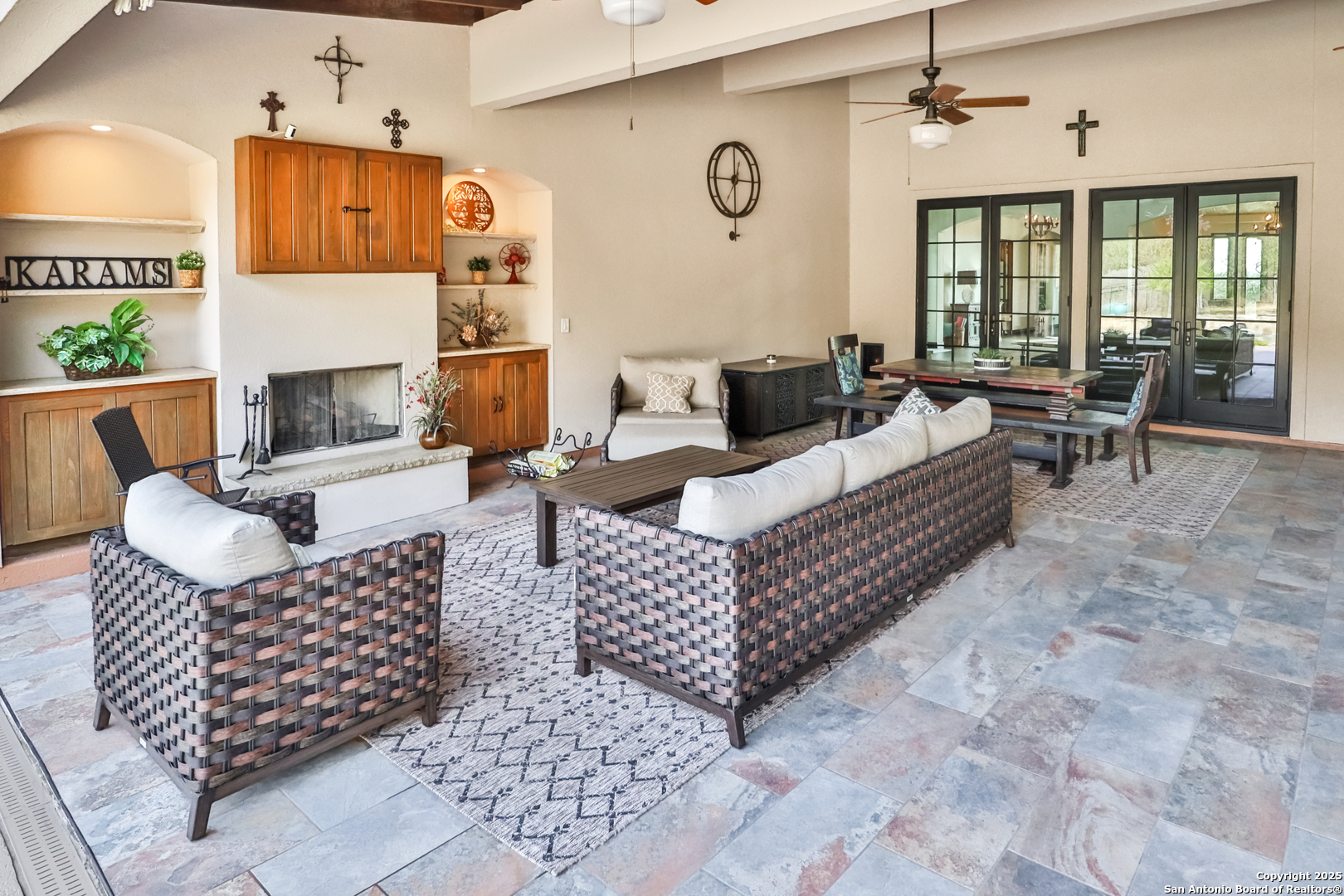 316 CLEAR LAKE DR, New Braunfels, TX 78132