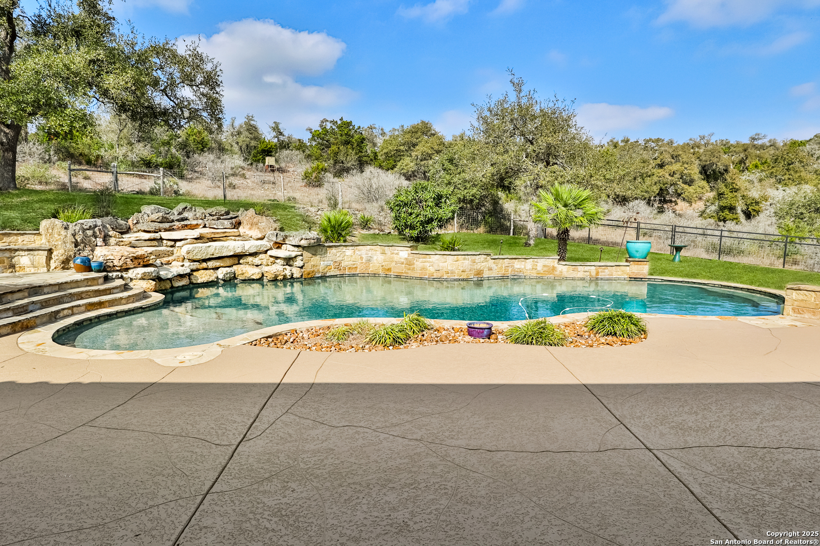 316 CLEAR LAKE DR, New Braunfels, TX 78132