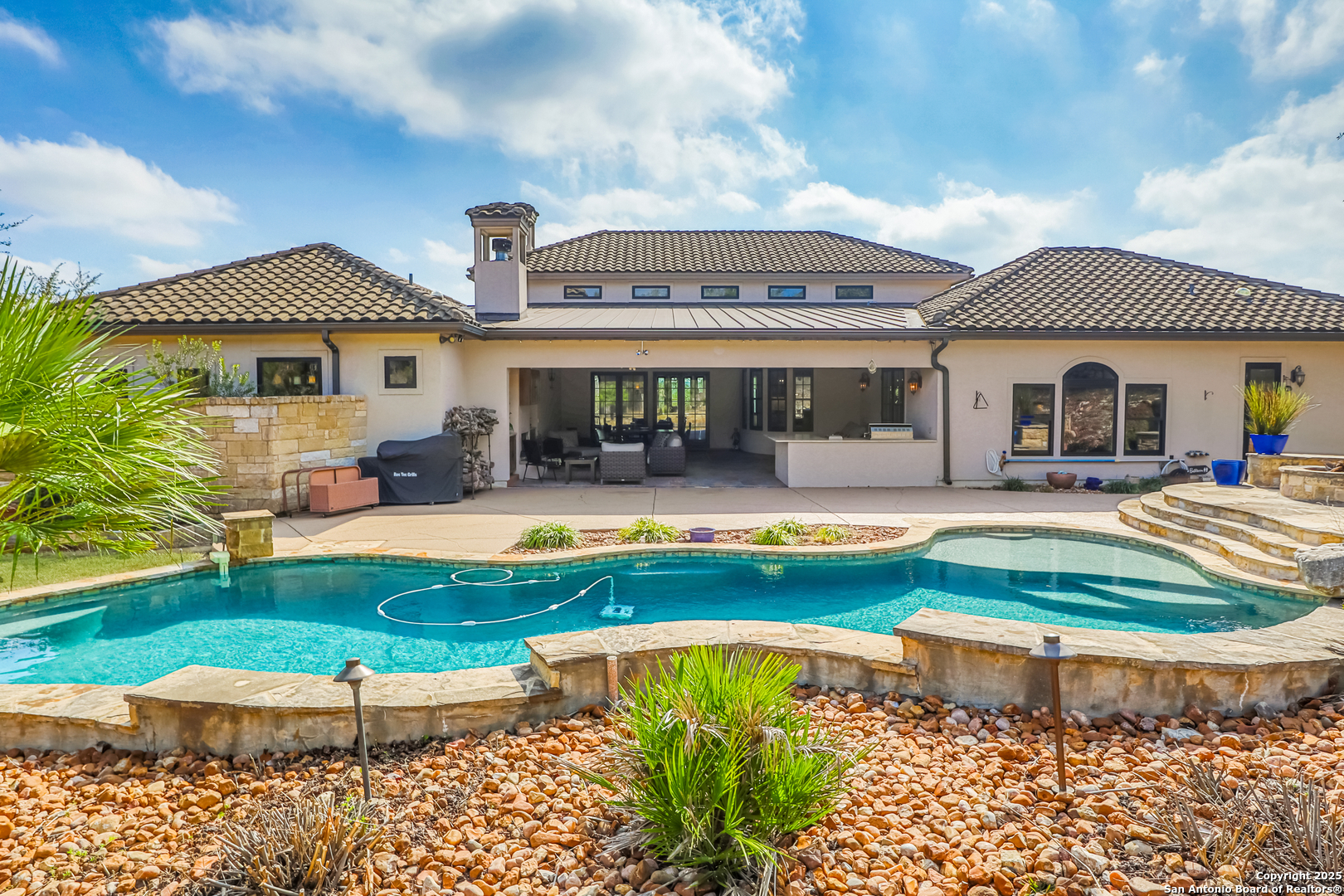 316 CLEAR LAKE DR, New Braunfels, TX 78132