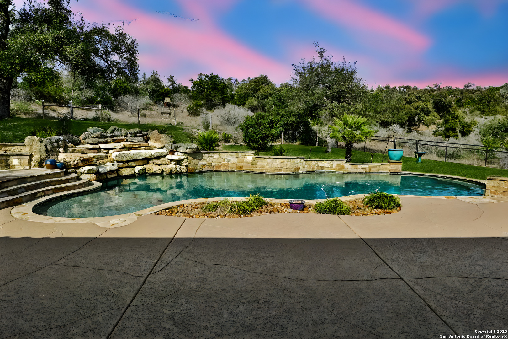 316 CLEAR LAKE DR, New Braunfels, TX 78132
