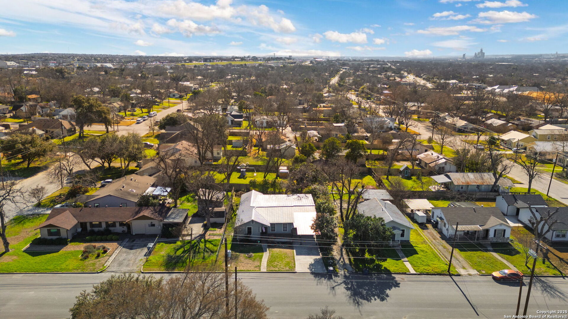 260 S HICKORY AVE, New Braunfels, TX 78130
