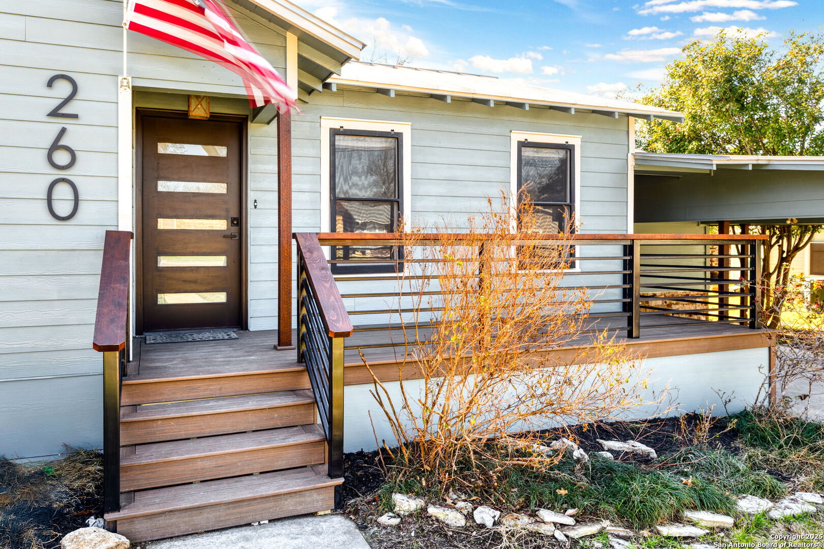 260 S HICKORY AVE, New Braunfels, TX 78130