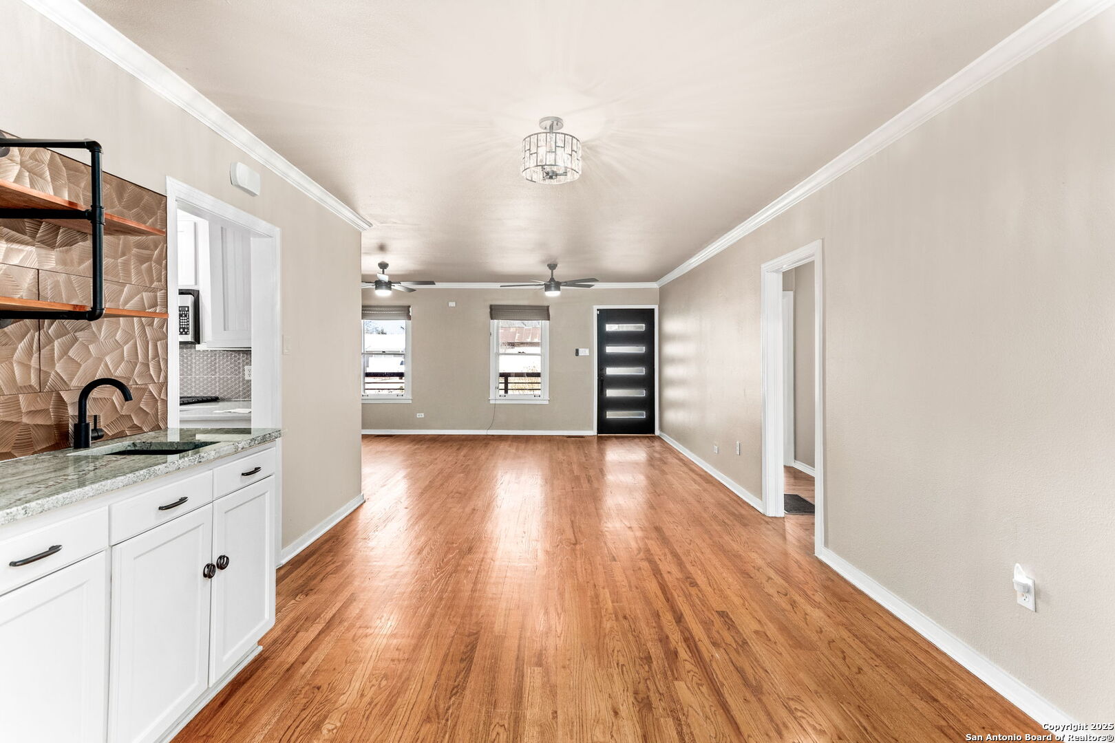 260 S HICKORY AVE, New Braunfels, TX 78130