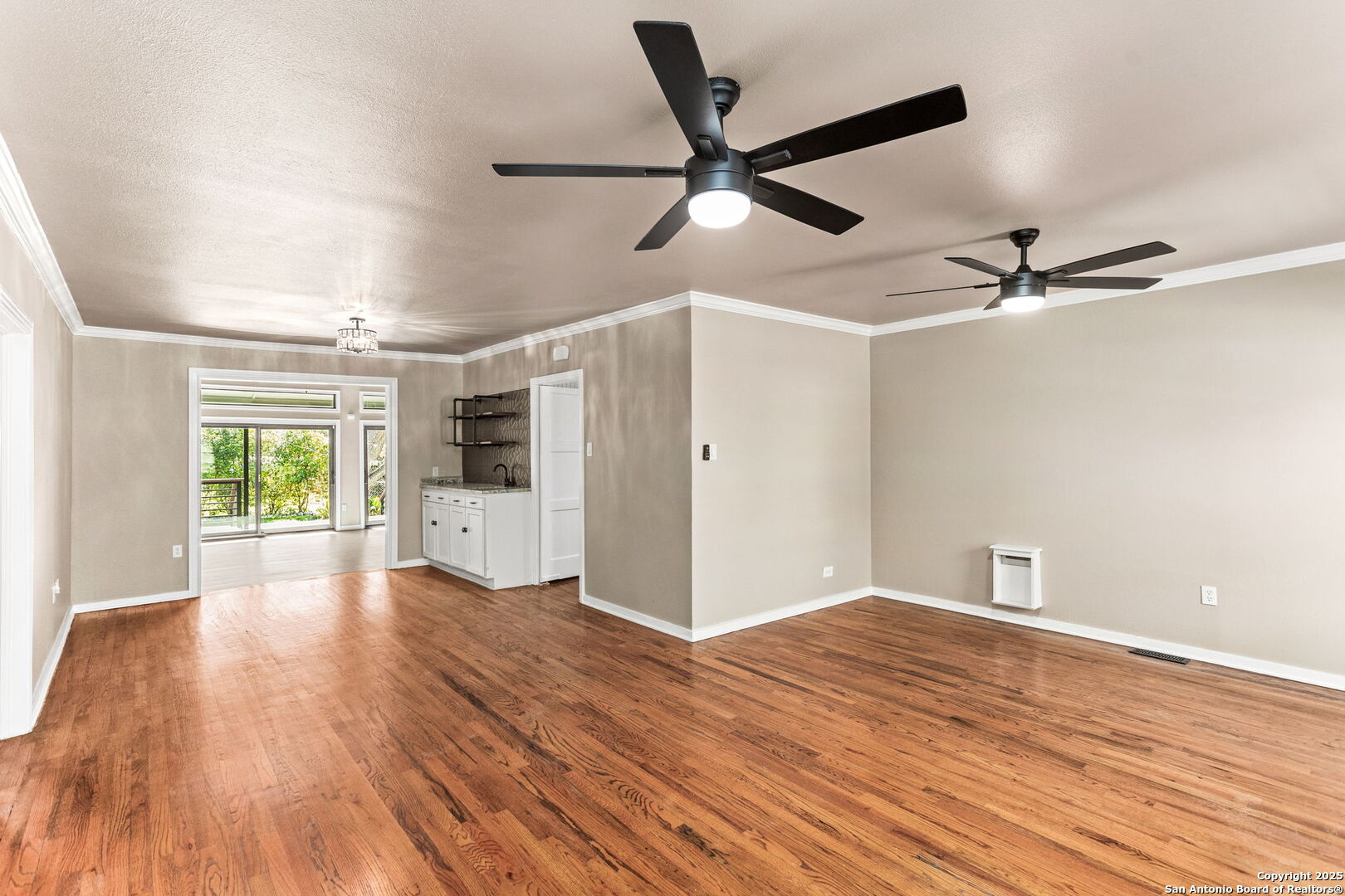 260 S HICKORY AVE, New Braunfels, TX 78130