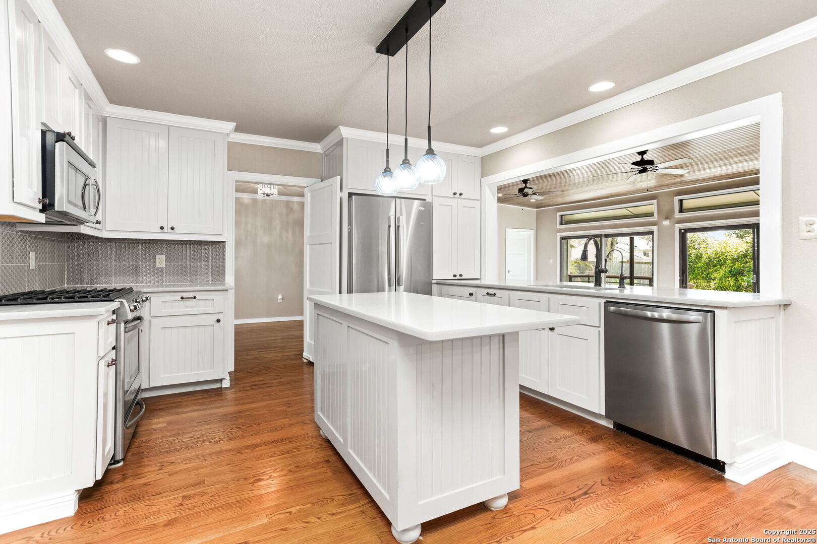 260 S HICKORY AVE, New Braunfels, TX 78130