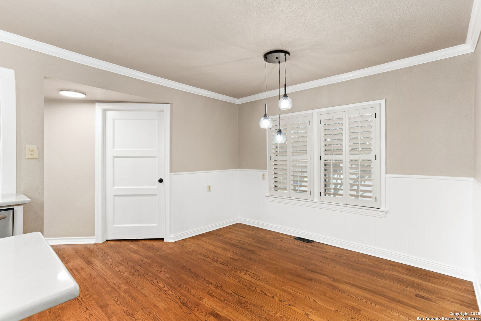 260 S HICKORY AVE, New Braunfels, TX 78130
