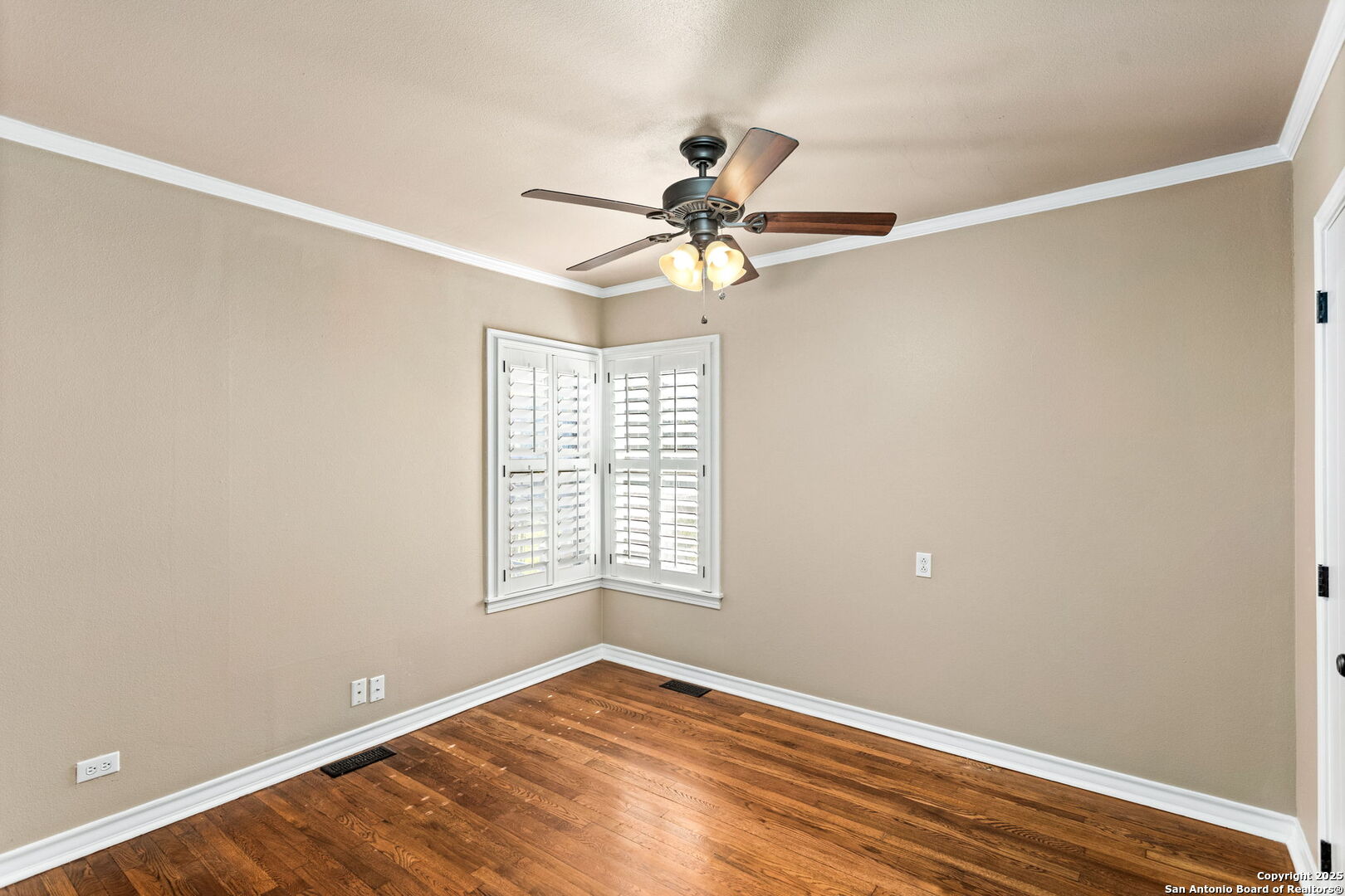 260 S HICKORY AVE, New Braunfels, TX 78130