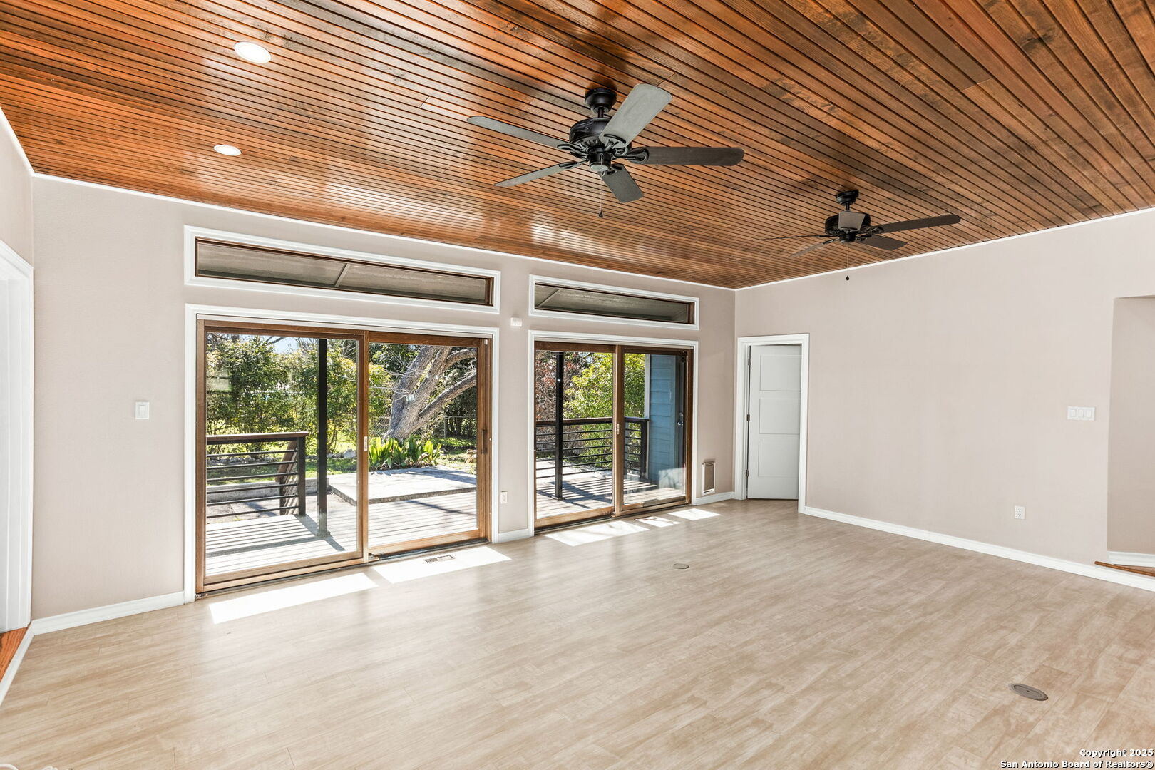 260 S HICKORY AVE, New Braunfels, TX 78130